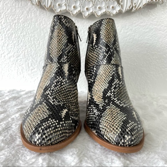 {Madewell} The Rosie Ankle Boot, Moonstone Snake Embossed Leather, Size 6, NWT - Picture 3 of 11